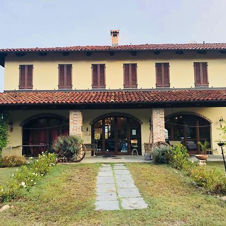 La Madonnina Agriturismo Dore ألبا المظهر الخارجي الصورة