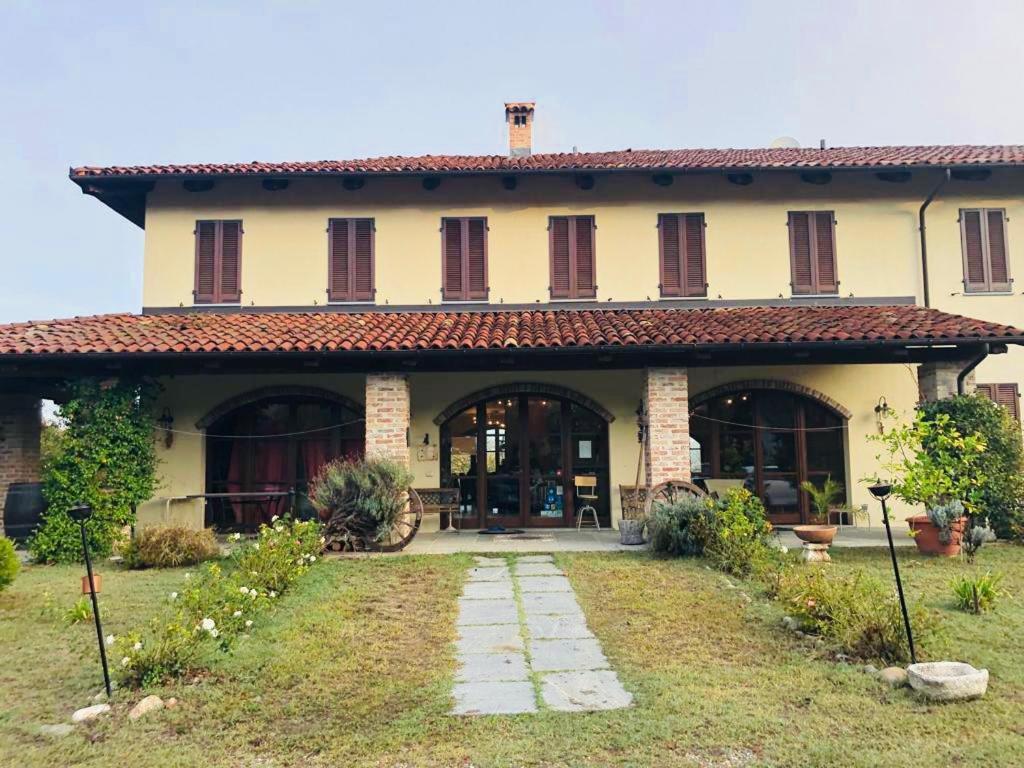 La Madonnina Agriturismo Dore ألبا المظهر الخارجي الصورة